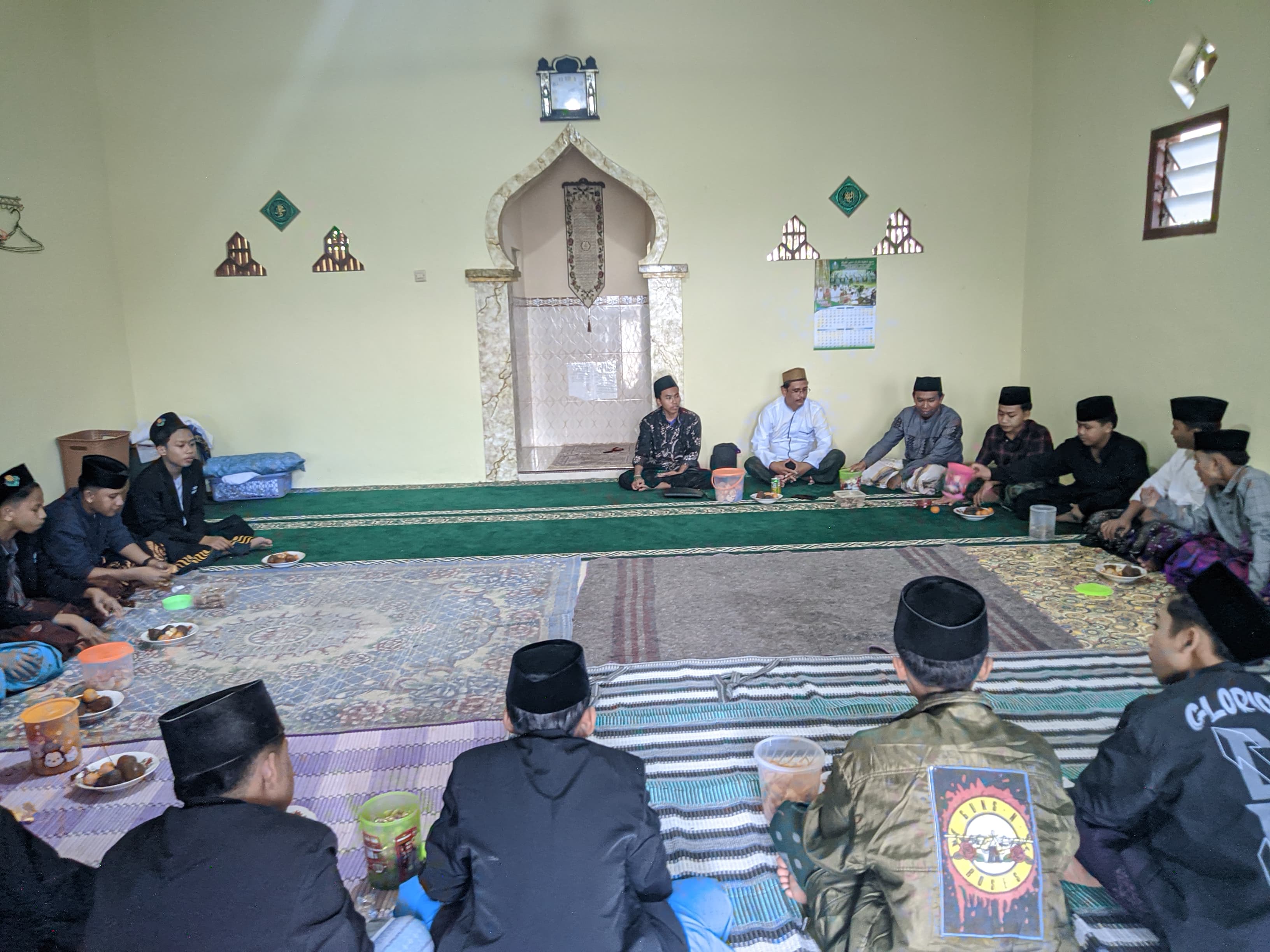 Suasana pembubaran panitia